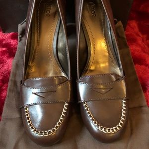 Victor Alfaro heeled loafers